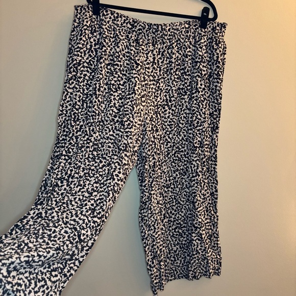 H&M Women’s Crop Pull-on Printed Pants Size XXL - Picture 2 of 10